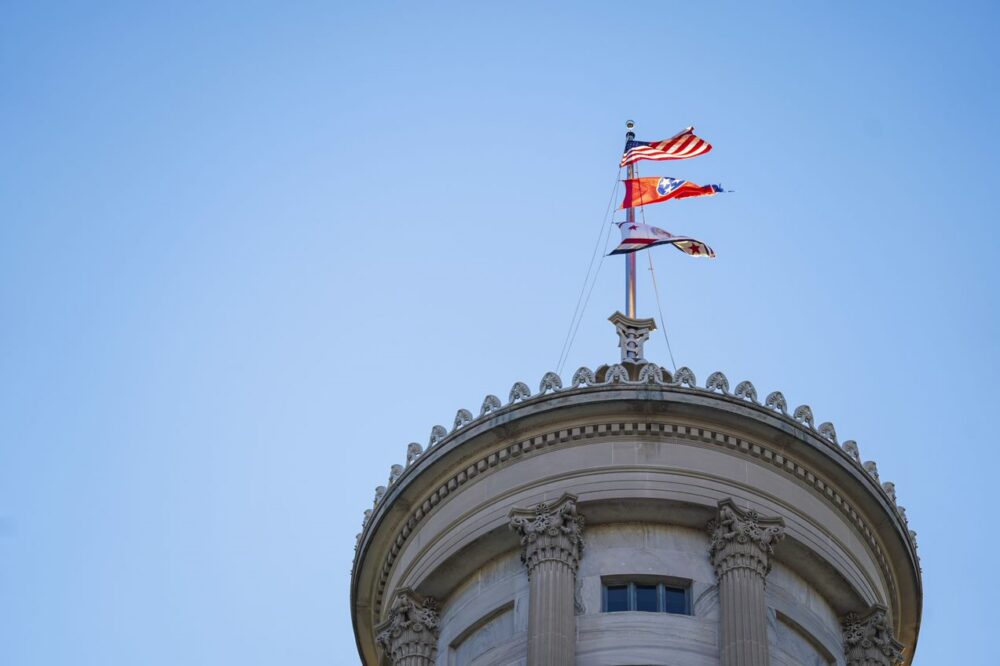 TN Capitol Flags