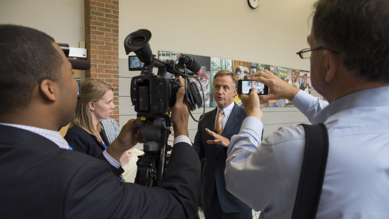 Governor Bill Haslam speaks with members of the press